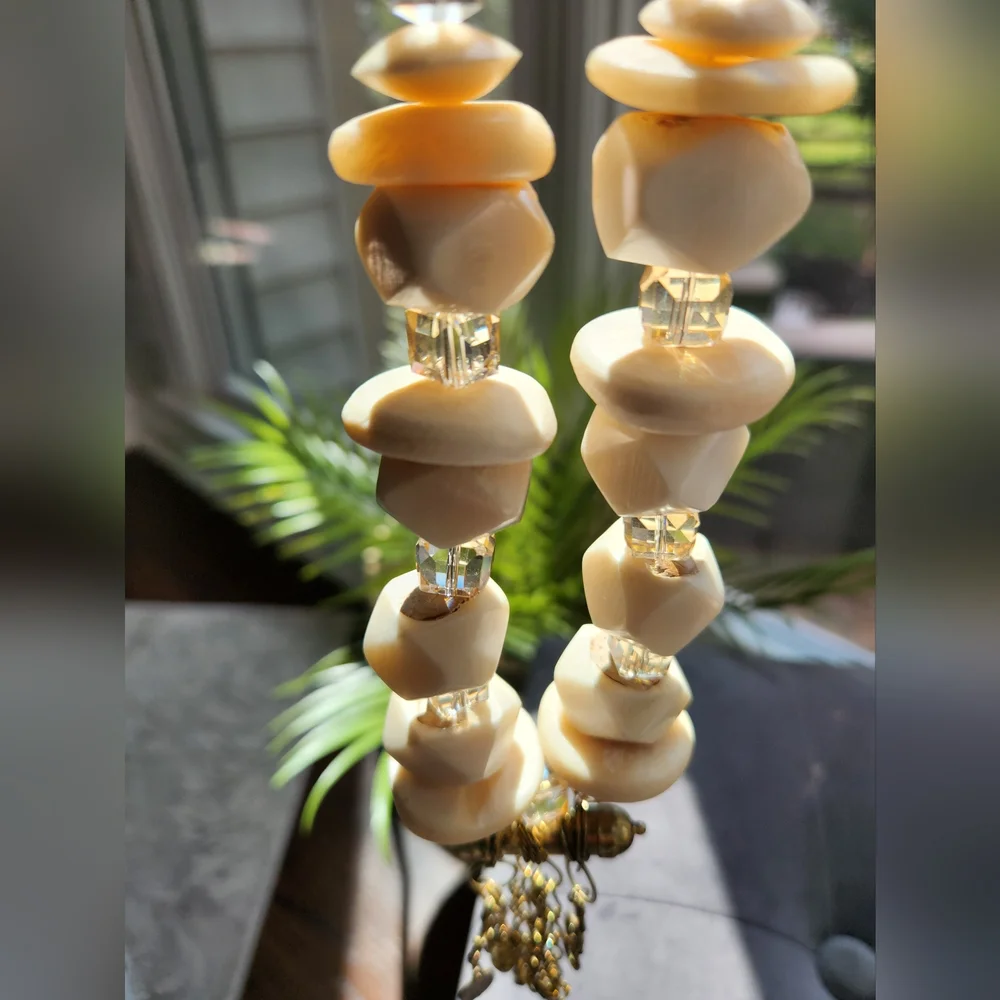✨️Ivory bone beads, Crystals, Tassel Focal Statement Necklace- Handcrafted✨️ - Picture 3 of 13